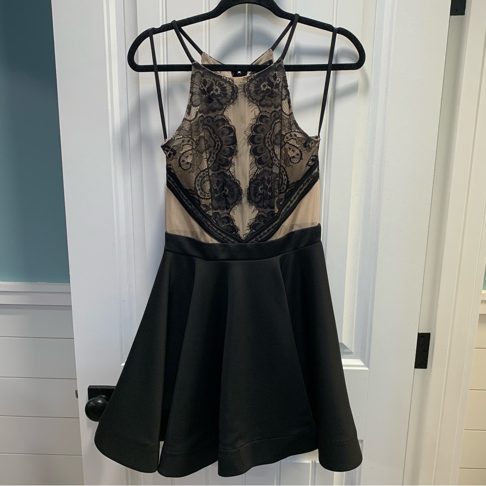 Jodi Kristopher. Black and cream lace dress. Mini. Size 7. Excellent condition.